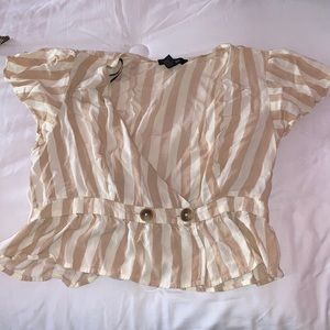 Forever 21 super cute low neck top